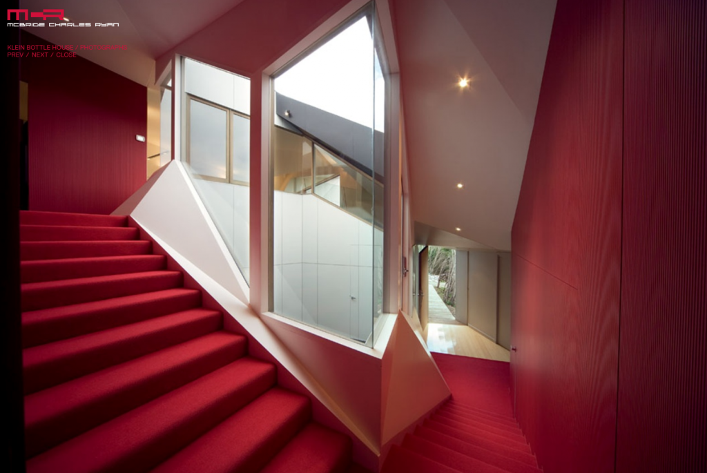 bottle house feeldesain4 Klein Bottle House, image 3