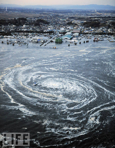 JAPAN FEELDESAIN13 Earthquake and Tsunami in Japan, image 11