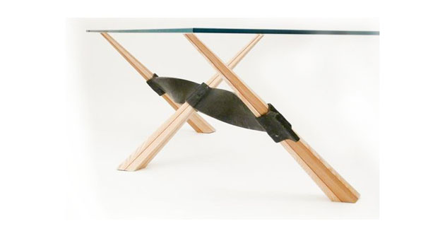 Carmela | design table
