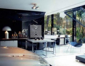 Modern Live In Garage