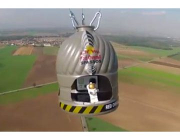 Red Bull Stratos Jump – Lego Version