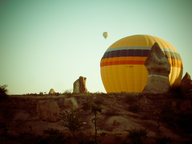 feel desain hot air balloons cappadocia curve studio-21