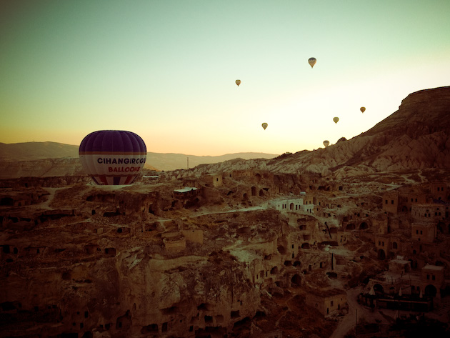 feel desain hot air balloons cappadocia curve studio-26