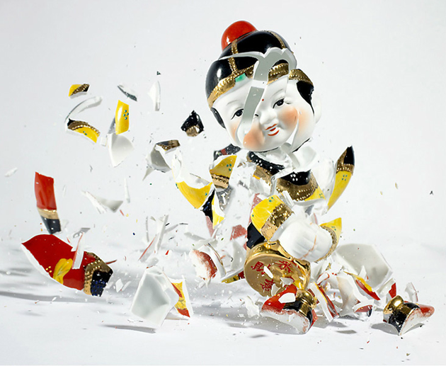 Crashing Porcelain Figures by Martin Klimas03
