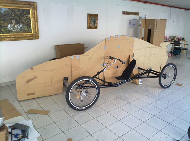 Cardboard Porsche GT3 RS – Feel Desain | your daily dose of creativity