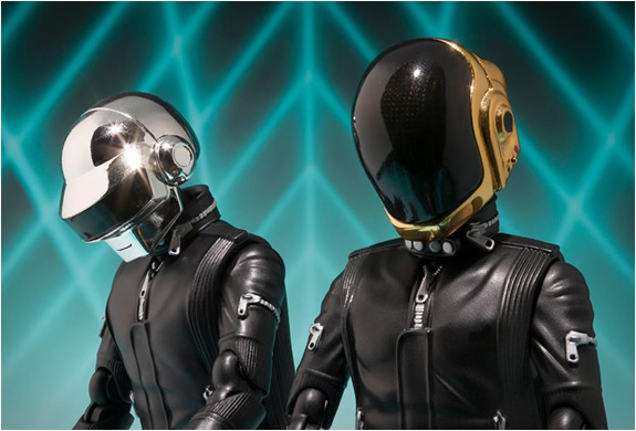 daft-punk-action-figures-feeldesain5