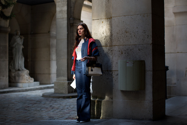 woman on street around the world feeldesain 026