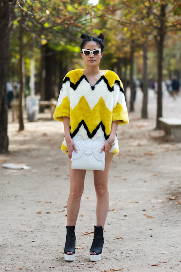 woman on street around the world feeldesain 028