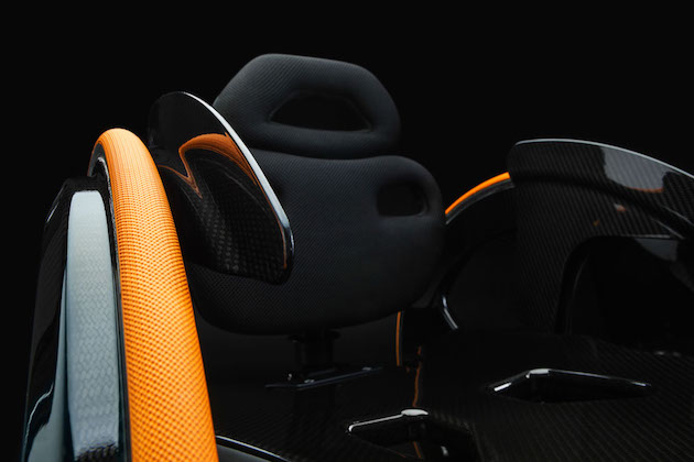 CarbonBlackWheelchair_feeldesain_06