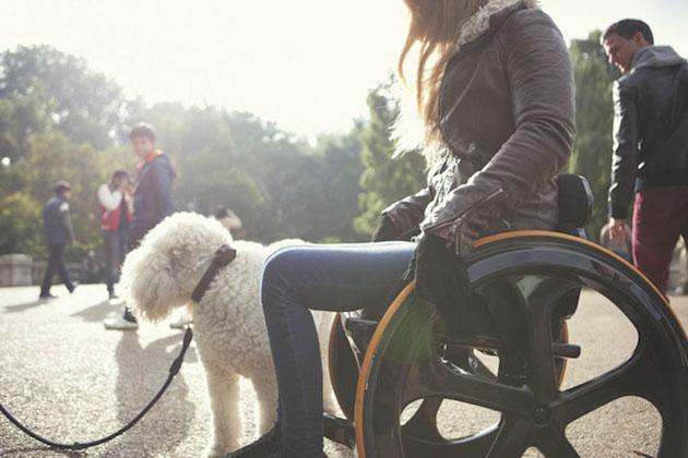 CarbonBlackWheelchair_feeldesain_10