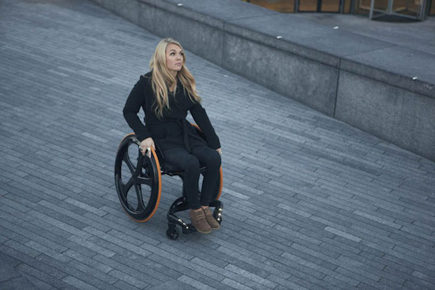 CarbonBlackWheelchair_feeldesain_14