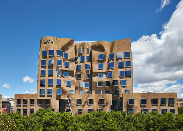 Paper Bag Business School feel desain Frank Gehry08
