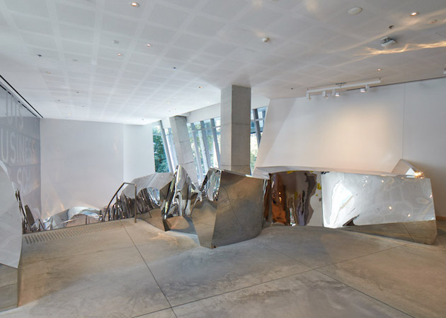 Paper Bag Business School feel desain Frank Gehry13