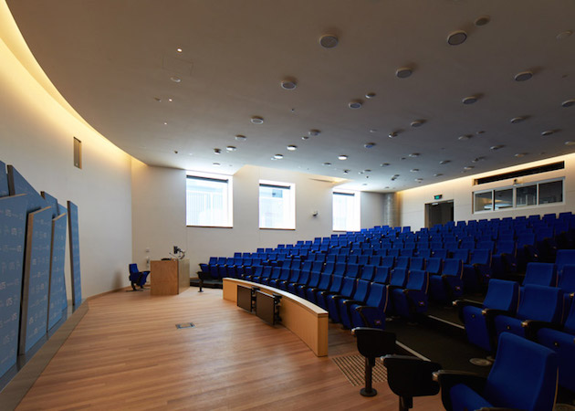Paper Bag Business School feel desain Frank Gehry18