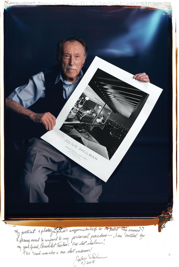 The most iconic photographs of our time Feel Desain Tim Mantoani08