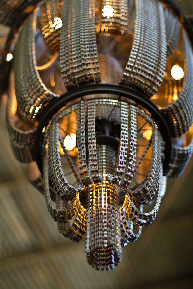 Unique chandeliers from reclaimed bike parts Facaro01