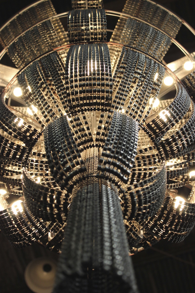 Unique chandeliers from reclaimed bike parts Facaro16