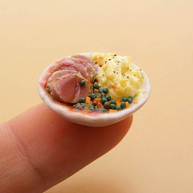 Miniature Meals feel desain Shay Aaron 02