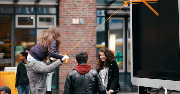 Workout billboards feel desain Ogilvy  Mather Berlin 08
