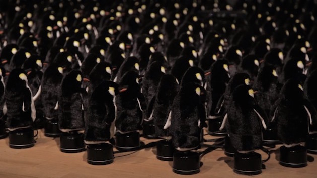 The Penguins Mirror feel desain Daniel Rozin 4