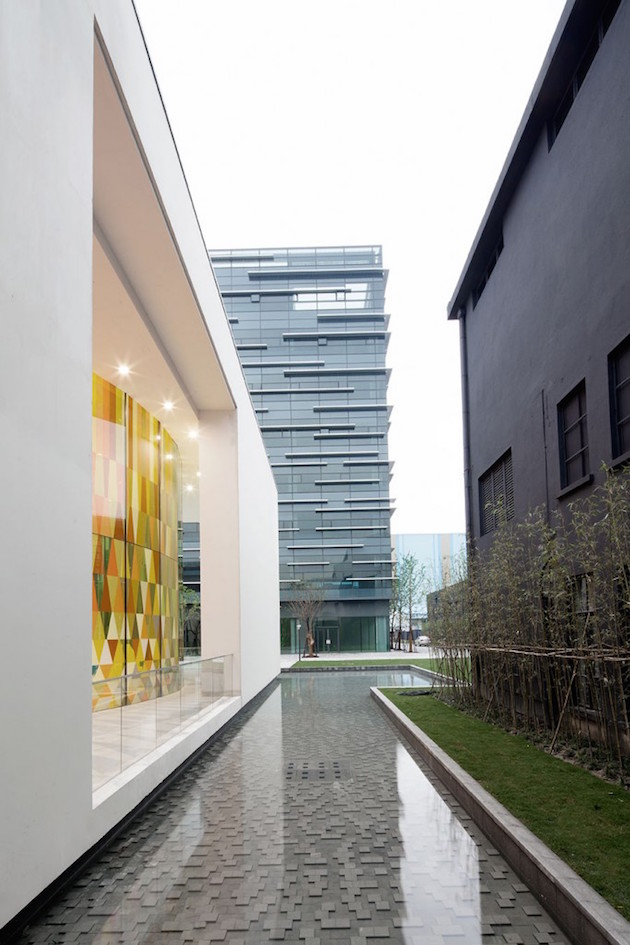 The Rainbow Chapel feel desain Coordination Asia11