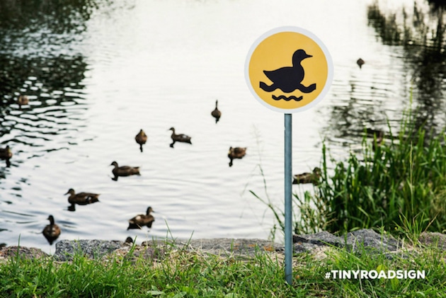 TinyRoadSign feel desain Clinic 212 4