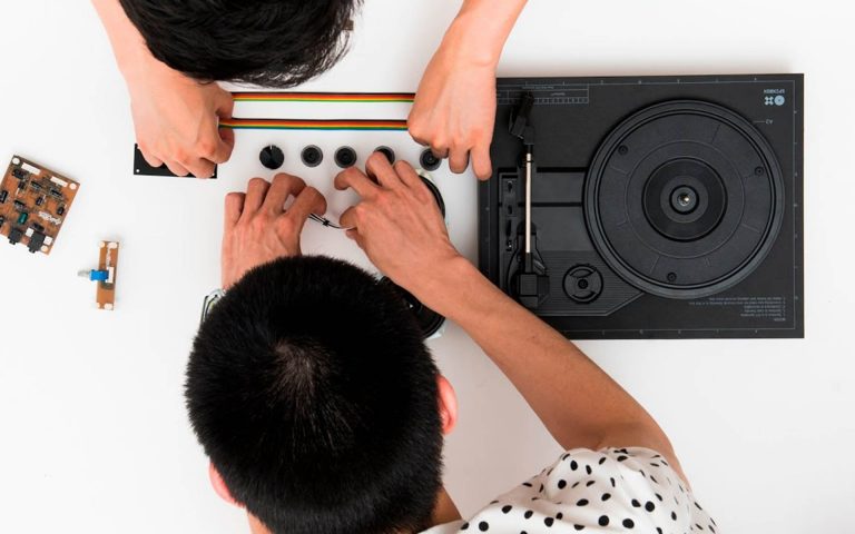 Spinbox portable DIY turntable