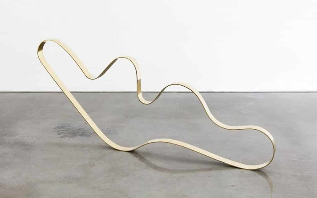 Playing with The Sensual Relationship Between Materials And Colors