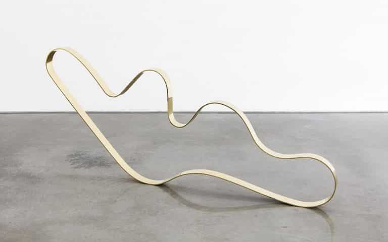 Playing with The Sensual Relationship Between Materials And Colors