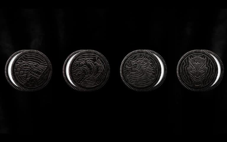 Game of Thrones intro reenacted with 2,750 Oreo