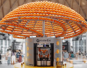 Circular Juice Bar Turns Leftover Orange Peel Into Bioplastic Cups