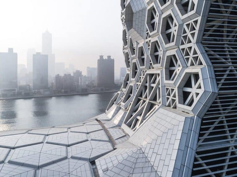 Intricate pop music center inspired by the seabed opens its doors in Taiwan.