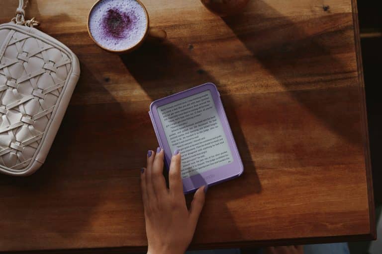 Amazon’s new Kindle loses its bezel and finds its colours